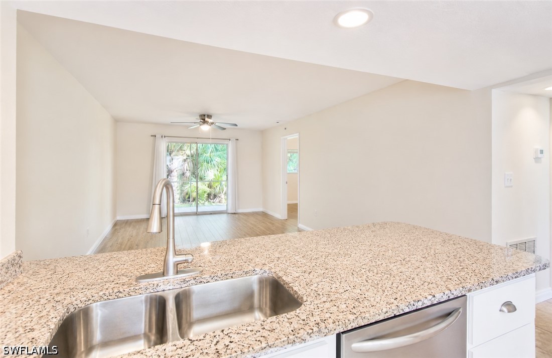 2 Bed Condominium for Sale in Naples Trace, FL, $269,000 — photo 8