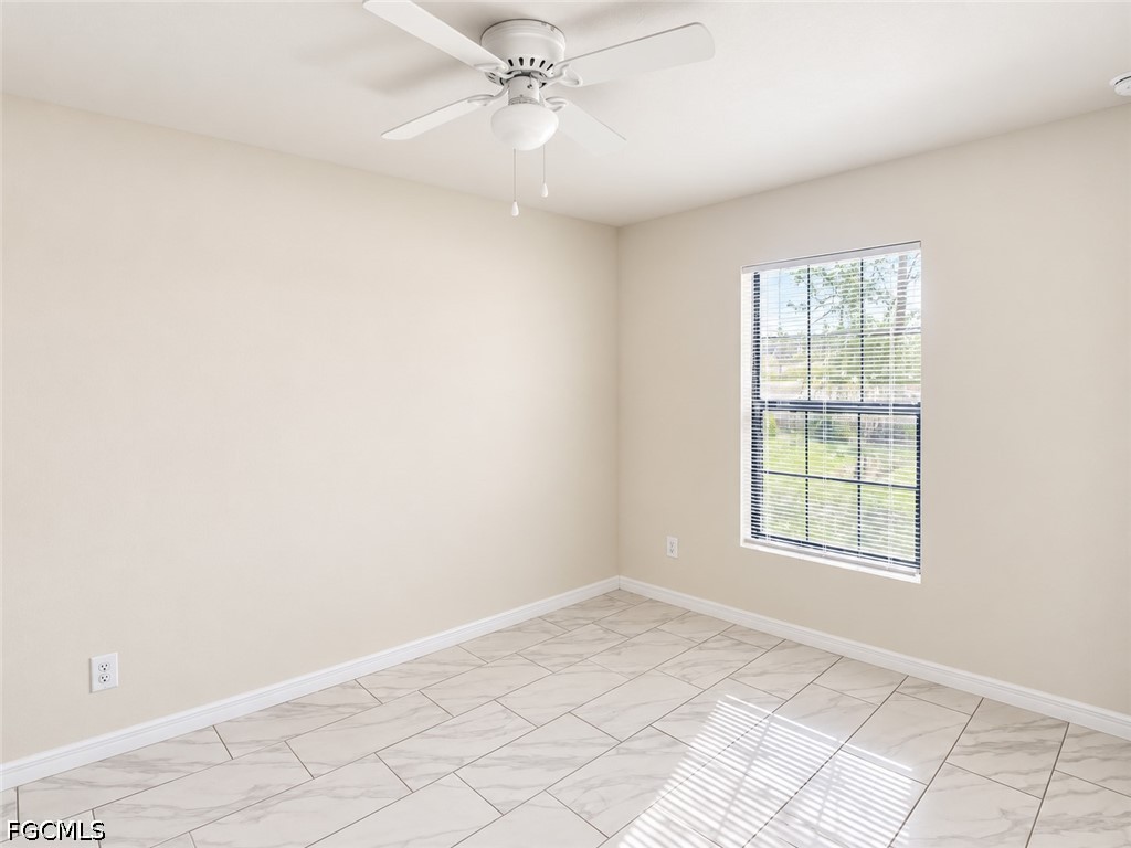 3 Bed Duplex for Sale in Cape Coral, photo 8