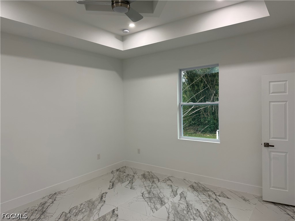 3 Bed SingleFamilyResidence for Sale in Lehigh Acres, photo 8