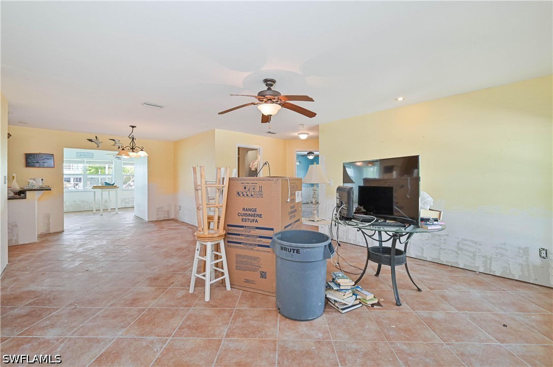 2 Bed Waterfront Home for Sale in Bokeelia, photo 8