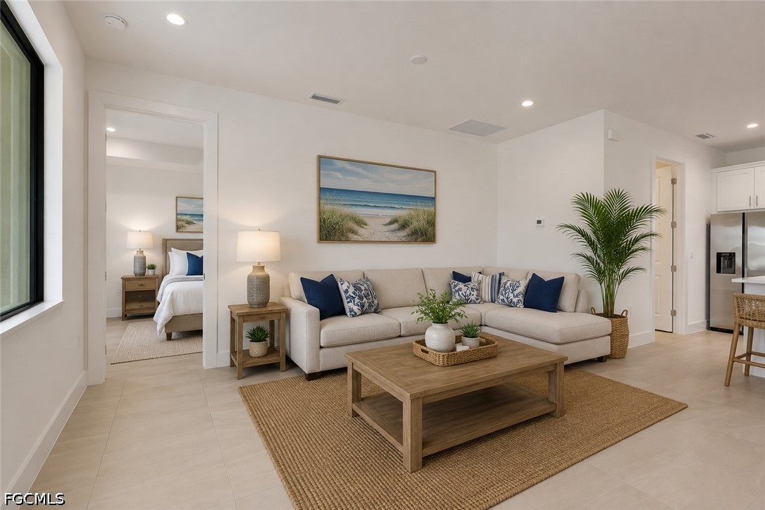 3 Bed SingleFamilyResidence for Sale in Cape Coral, photo 8