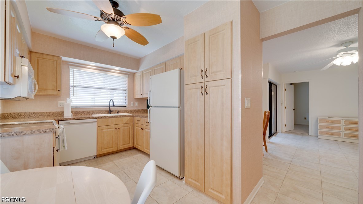 2 Bed Attached for Sale in Cape Coral, photo 8