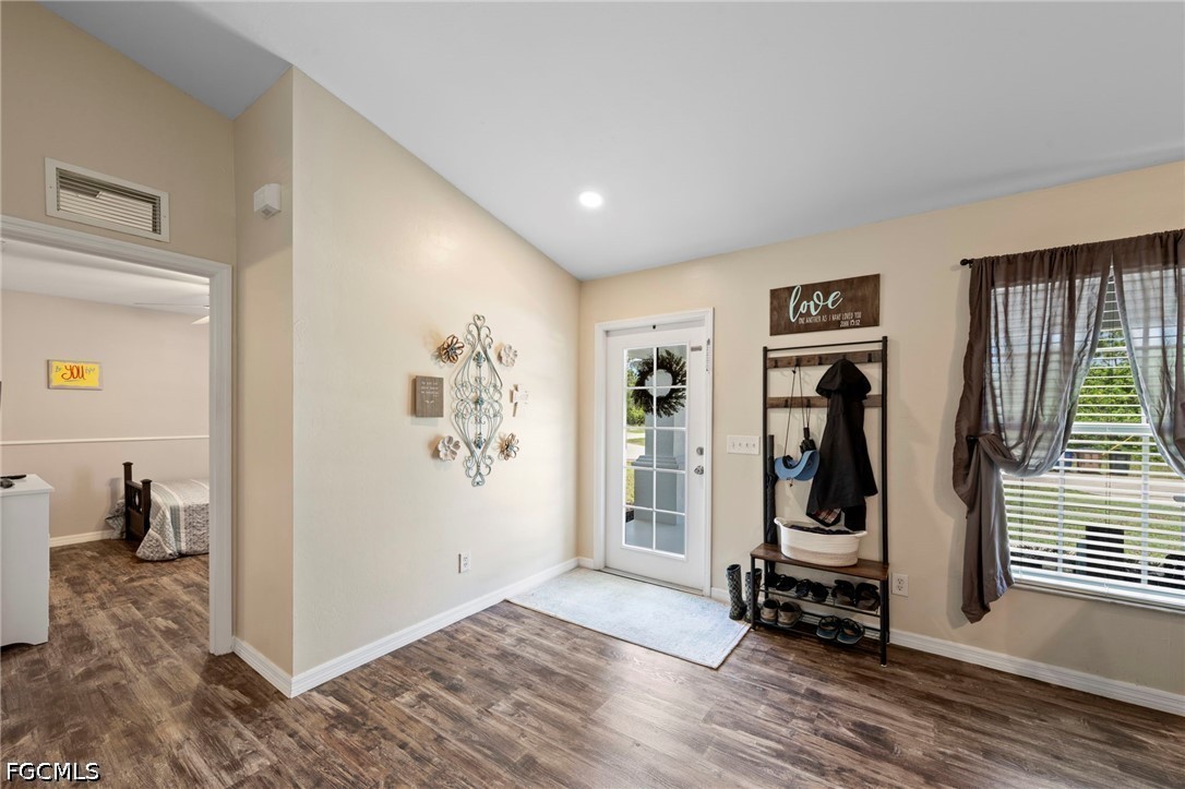 3 Bed SingleFamilyResidence for Sale in Lehigh Acres, photo 8