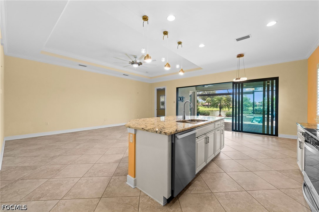 3 Bed Pool Home for Sale in Hampton Park, photo 8