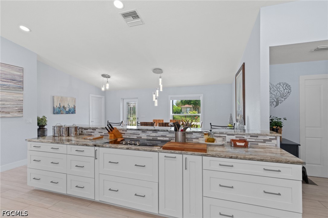 3 Bed Pool Home for Sale in Cape Coral, photo 8