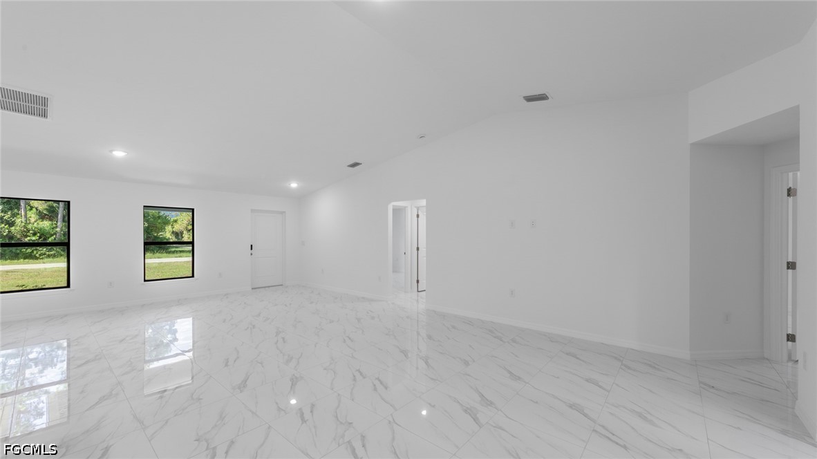 4 Bed SingleFamilyResidence for Sale in Lehigh Acres, photo 8