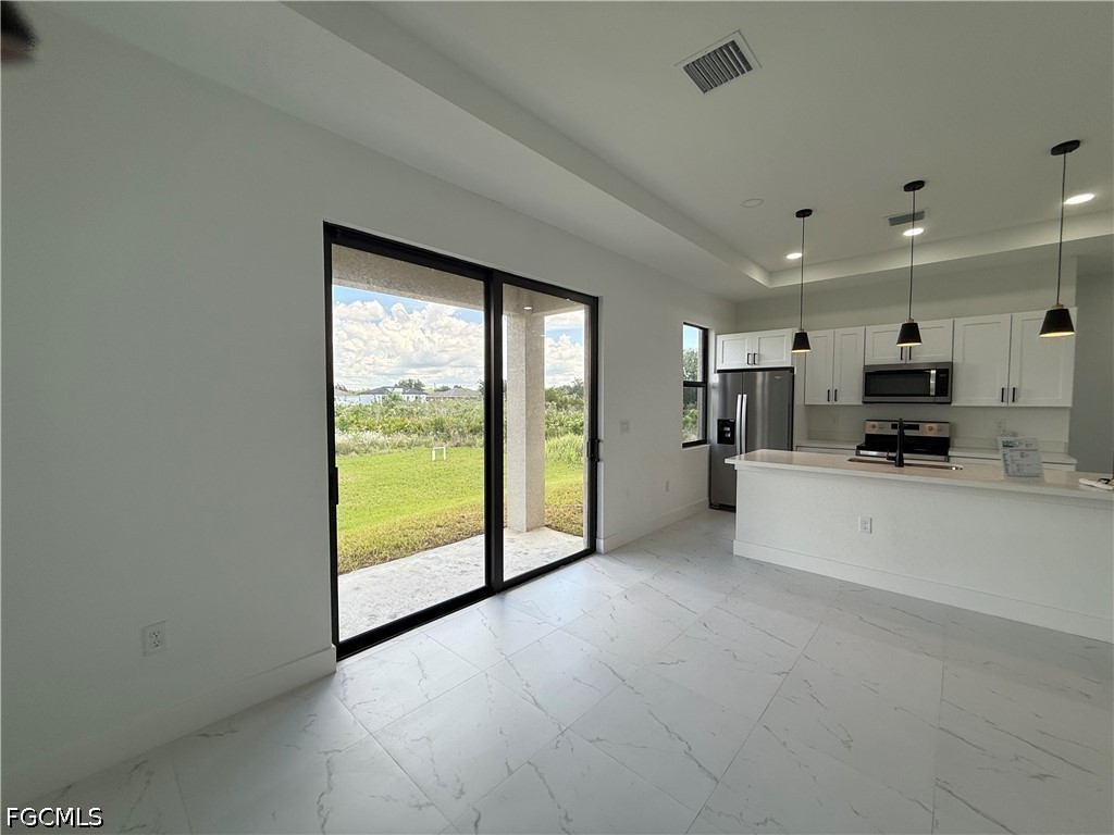 4 Bed SingleFamilyResidence for Sale in Lehigh Acres, photo 8