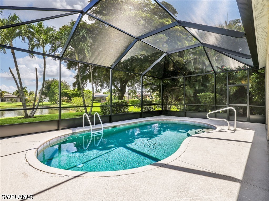 5 Bed Pool Home for Sale in Colonial Pointe, photo 8