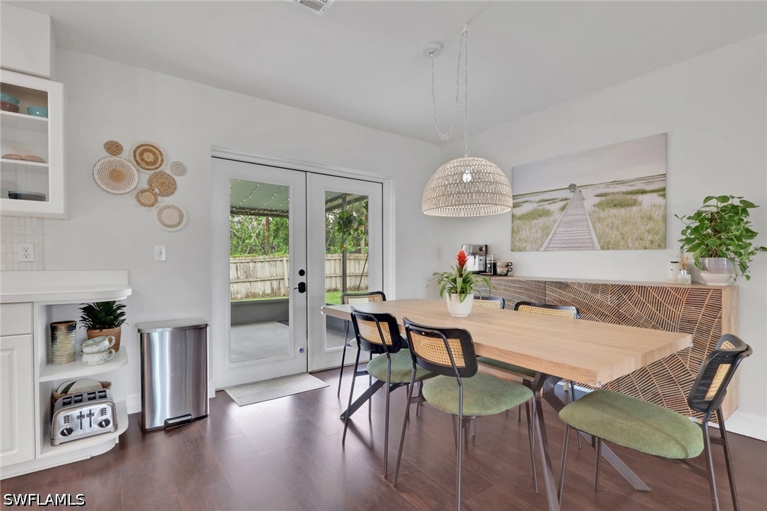 2 Bed SingleFamilyResidence for Sale in Naples, FL, $445,000 — photo 8
