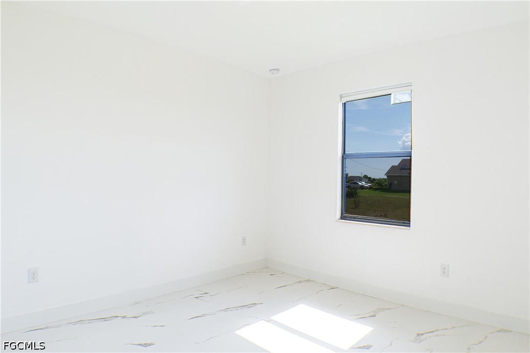 3 Bed SingleFamilyResidence for Sale in Naples, photo 8