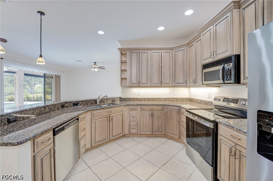 3 Bed Pool Home for Sale in Cape Coral, photo 8