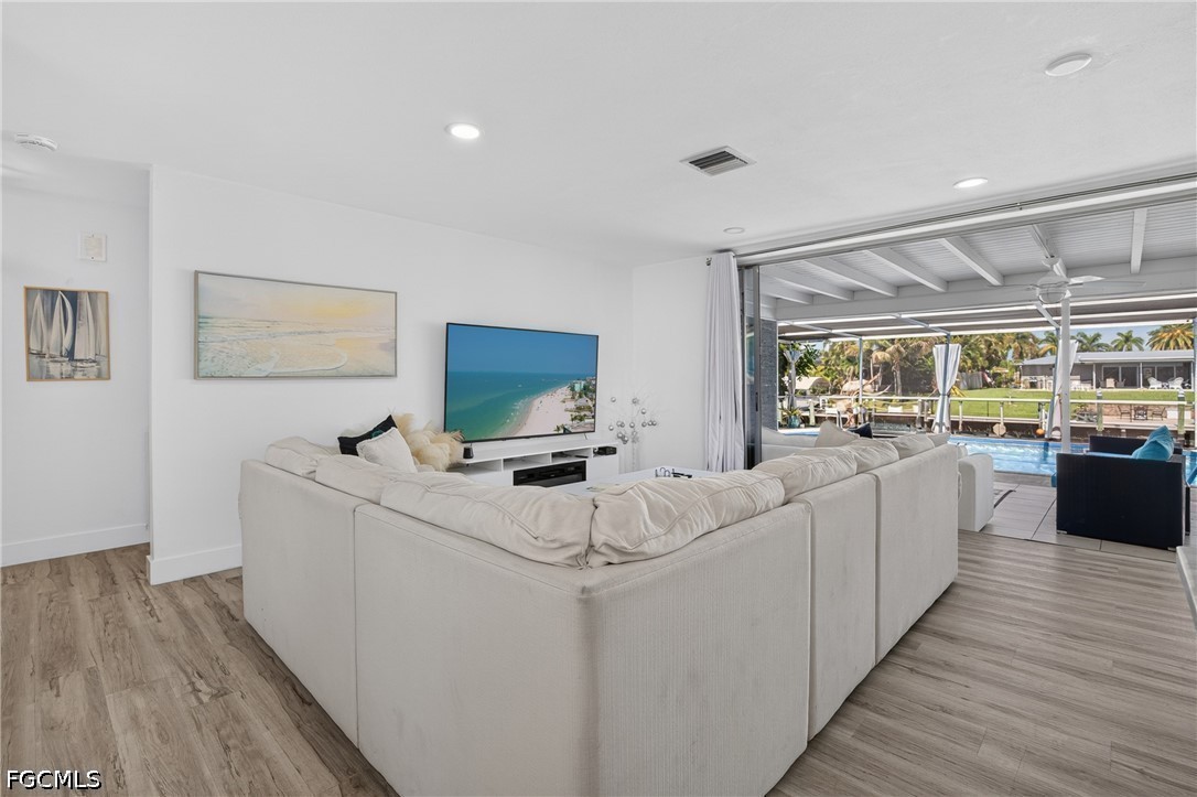 3 Bed Pool Home for Sale in Cape Coral, photo 8