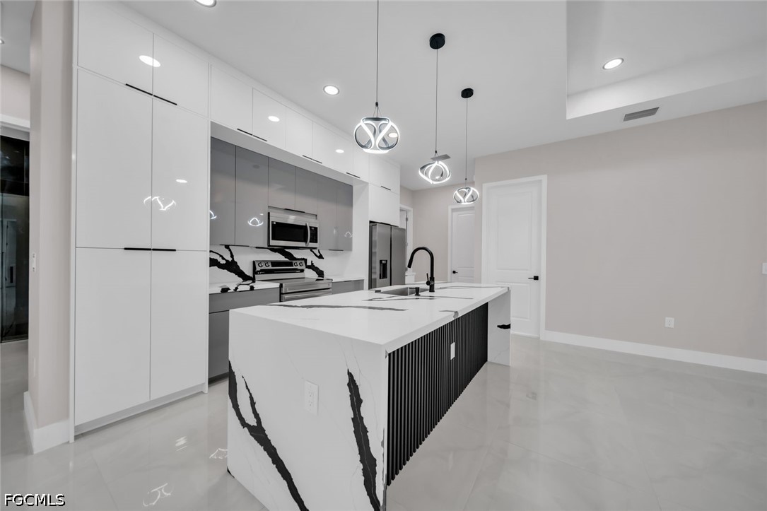 4 Bed SingleFamilyResidence for Sale in Lehigh Acres, FL — photo 8