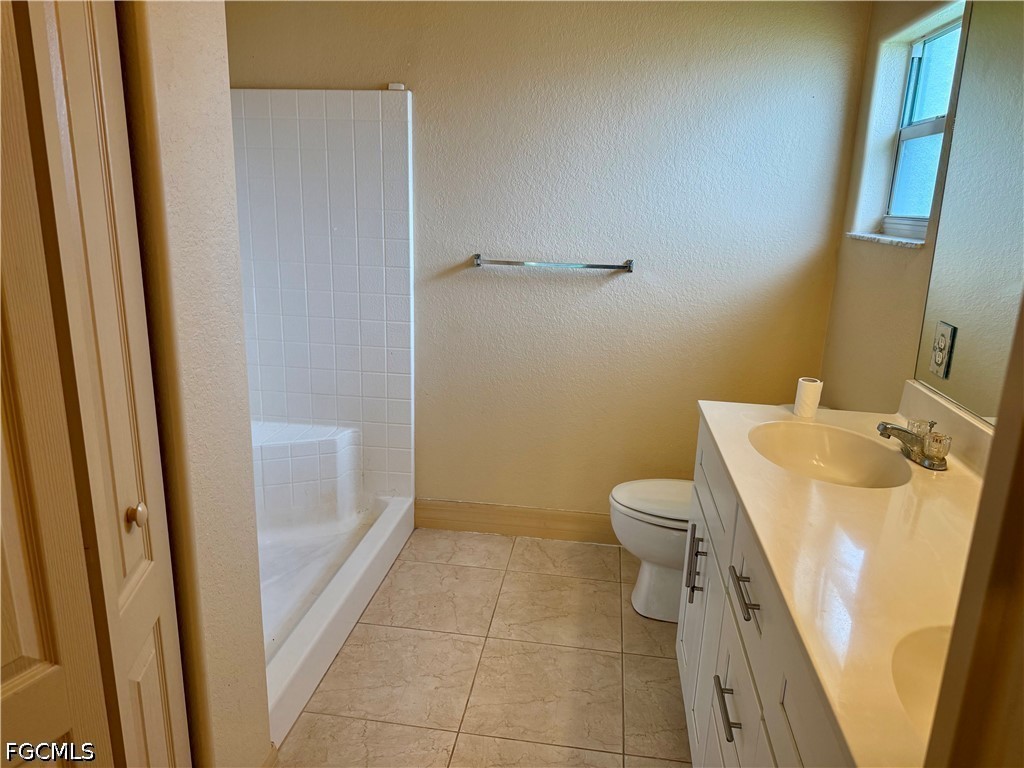 3 Bed SingleFamilyResidence for Sale in Cape Coral, FL — photo 8