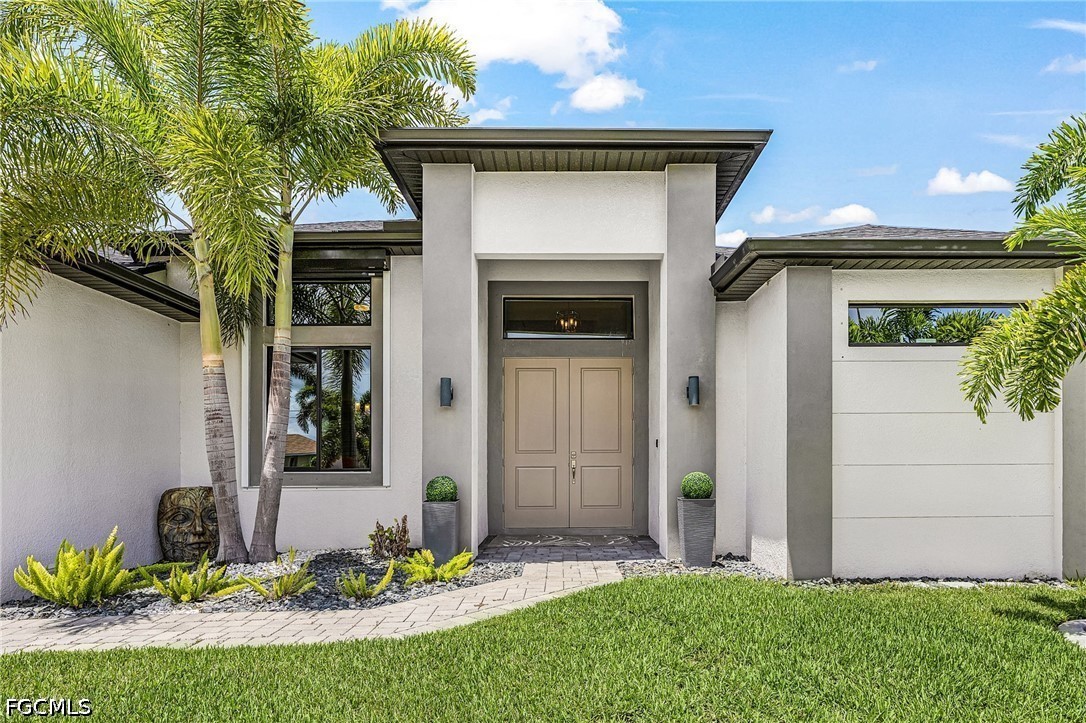 3 Bed Pool Home for Sale in Cape Coral, photo 8