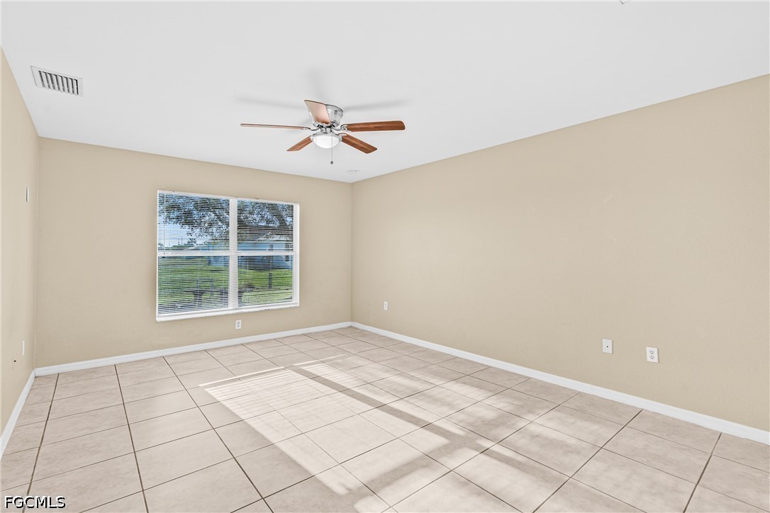 4 Bed SingleFamilyResidence for Sale in Cape Coral, photo 8