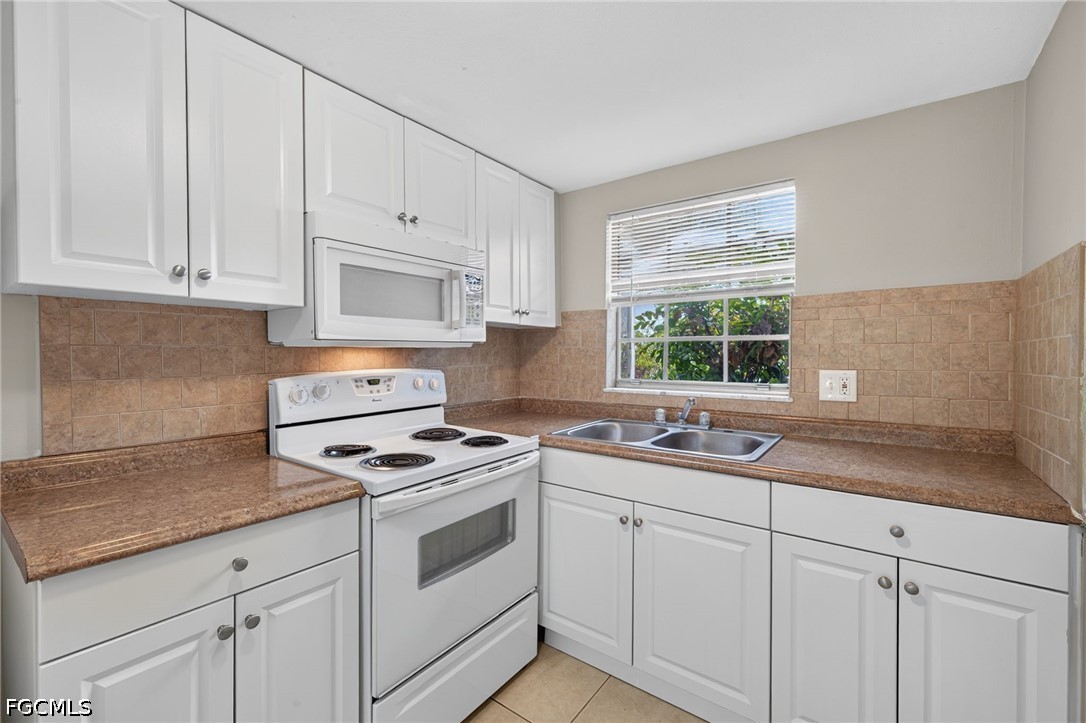 2 Bed Condominium for Sale in Fort Myers, photo 8