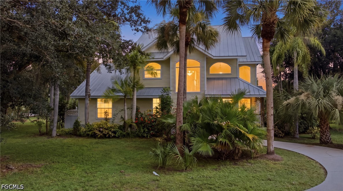 5 Bed Pool Home for Sale in Fort Myers, photo 8