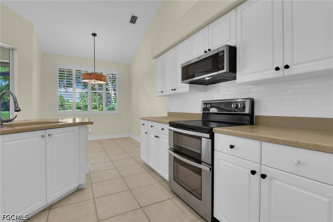 3 Bed Waterfront Home for Sale in Fort Myers, FL — photo 8