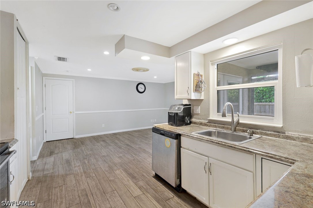 3 Bed SingleFamilyResidence for Sale in San Carlos Park, photo 8