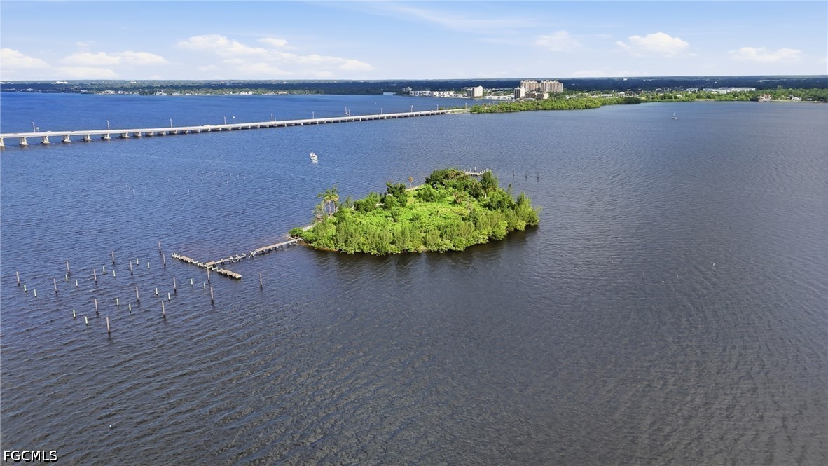 Waterfront Home for Sale in Fort Myers, FL, $4,100,000 — photo 8