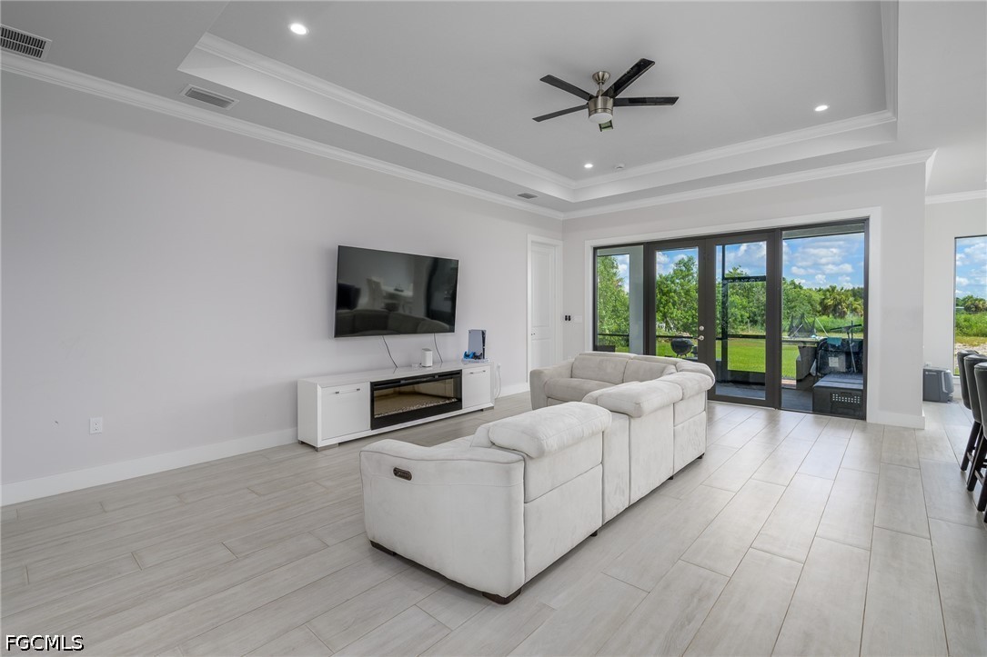 3 Bed SingleFamilyResidence for Sale in Naples, FL, $675,000 — photo 8