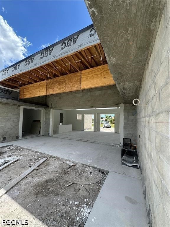 3 Bed Pool Home for Sale in Cape Coral, photo 8