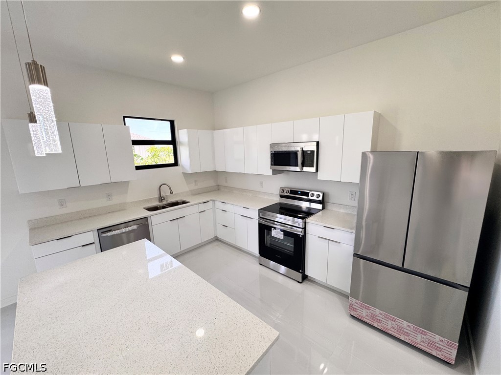 4 Bed SingleFamilyResidence for Sale in Cape Coral, FL — photo 8