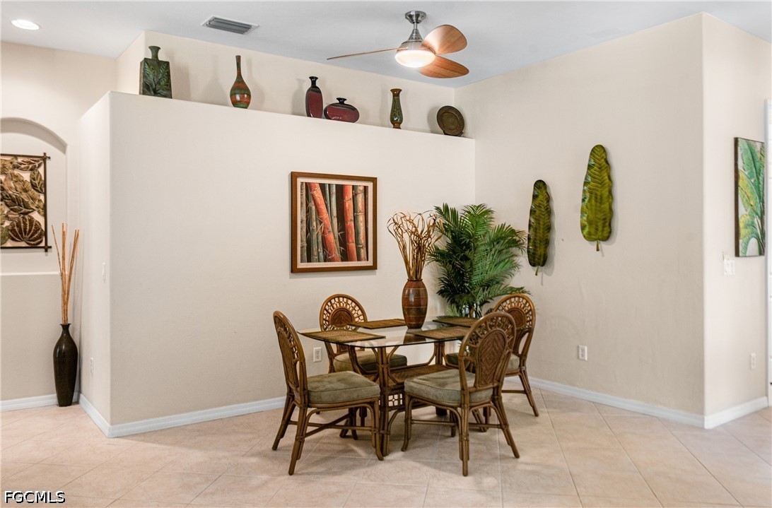 2 Bed SingleFamilyResidence for Sale in Stoneybrook, FL — photo 8