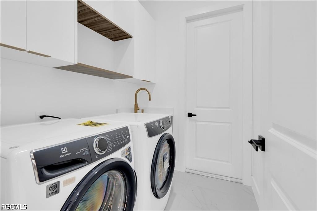 3 Bed SingleFamilyResidence for Sale in Lehigh Acres, FL — photo 8