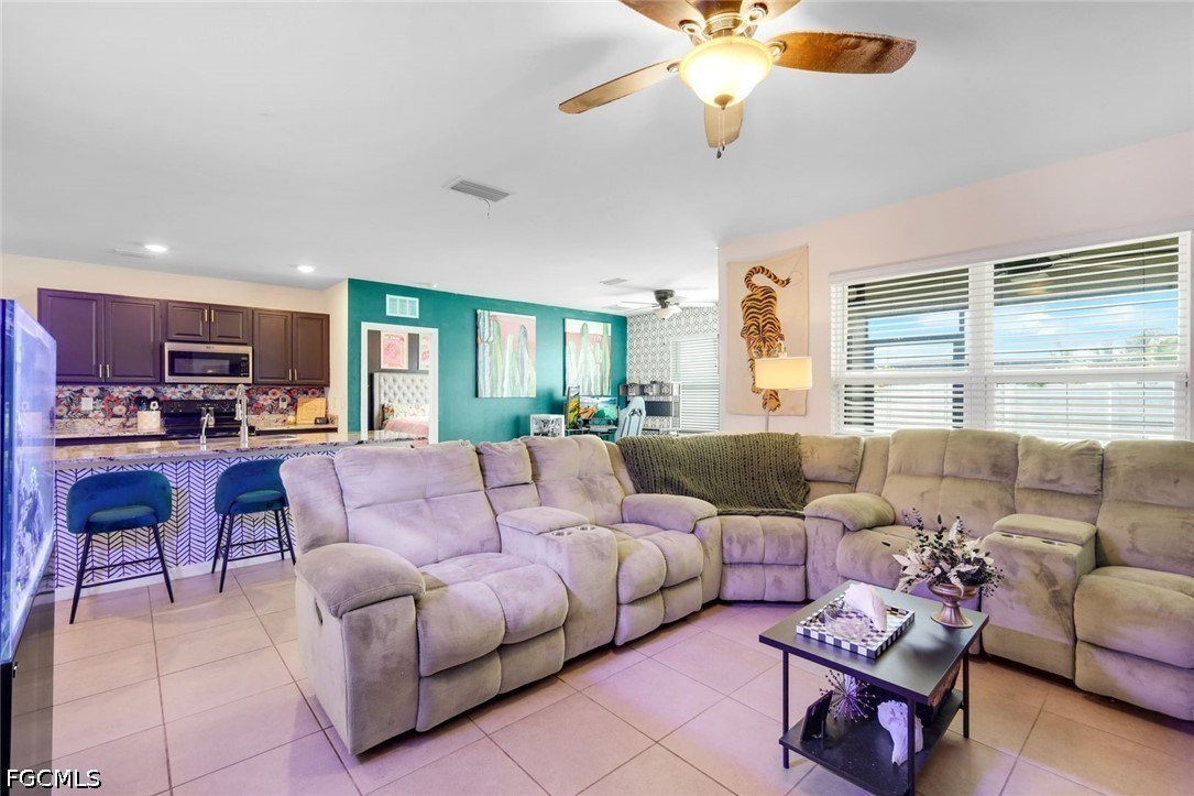 3 Bed SingleFamilyResidence for Sale in Cape Coral, FL — photo 8