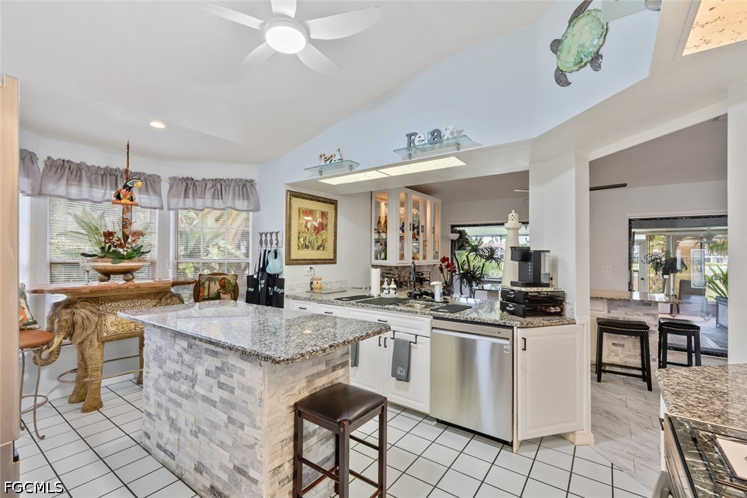 3 Bed Waterfront Home for Sale in Del Vera Country Club, FL — photo 8