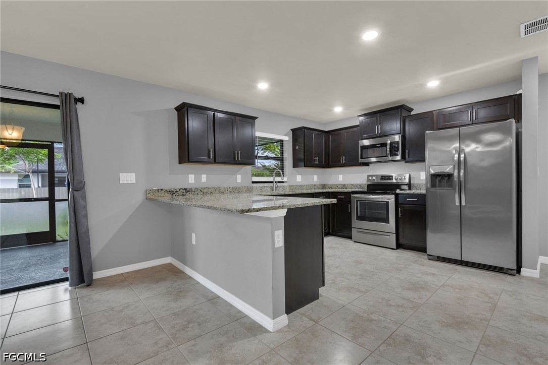 3 Bed SingleFamilyResidence for Sale in Cape Coral, FL — photo 8