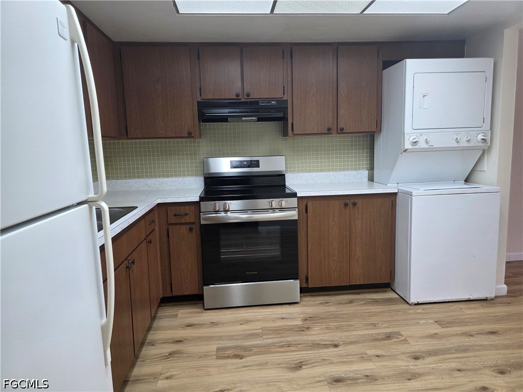 2 Bed Condominium for Sale in South Broadmoor, FL, $89,900 — photo 8