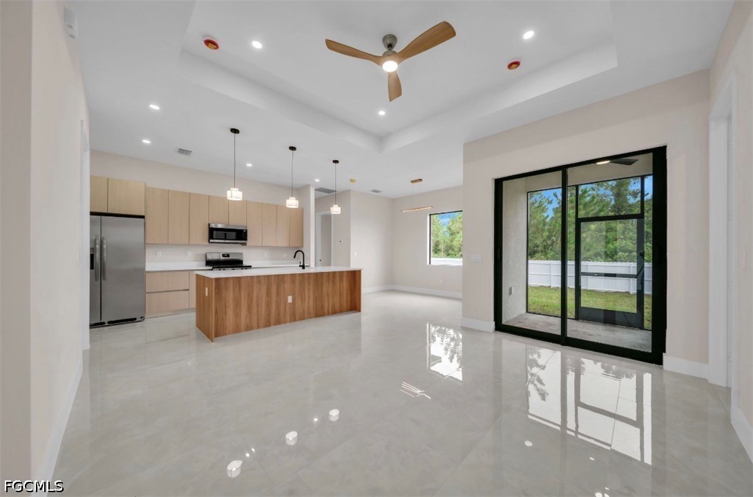 4 Bed SingleFamilyResidence for Sale in Lehigh Acres, FL — photo 8