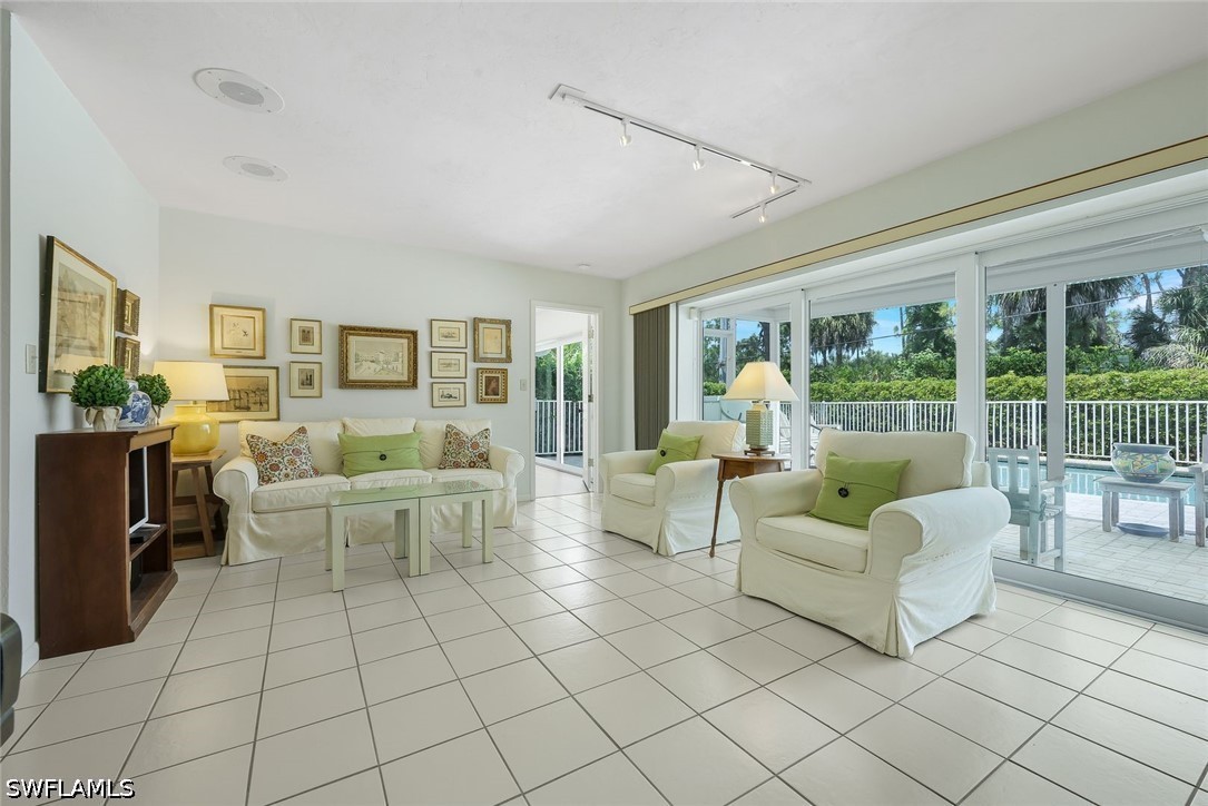 4 Bed Pool Home for Sale in Naples, FL, $799,000 — photo 8
