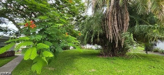 2 Bed Pool Home for Sale in Hyde Park, photo 8