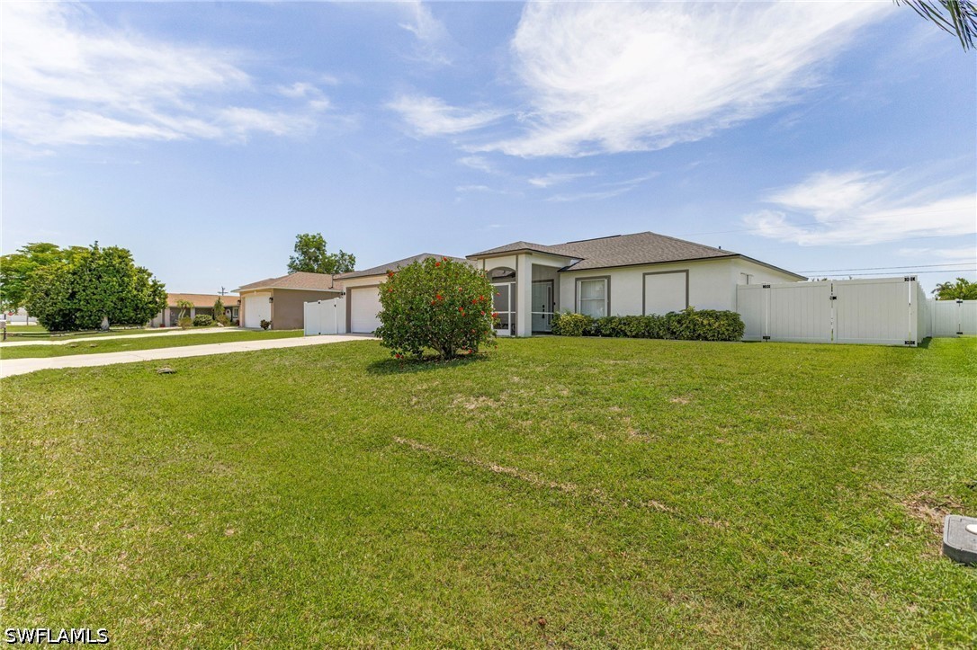 3 Bed SingleFamilyResidence for Sale in Cape Coral, FL — photo 8
