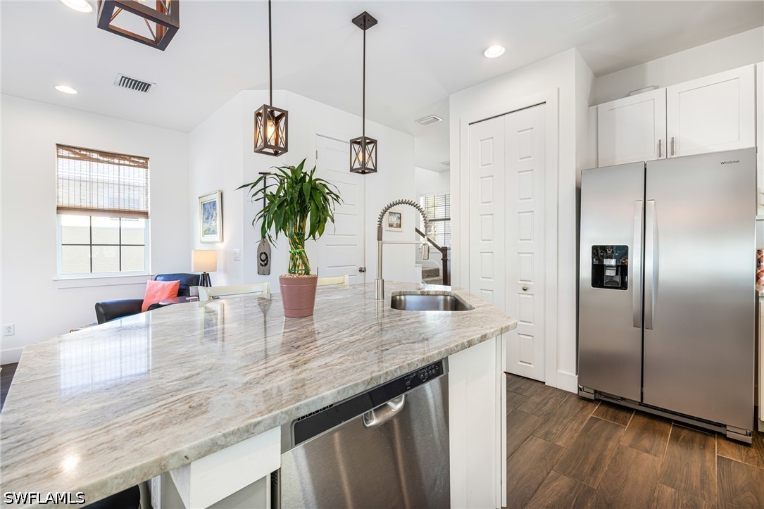 5 Bed SingleFamilyResidence for Sale in Kelly Plaza, FL — photo 8