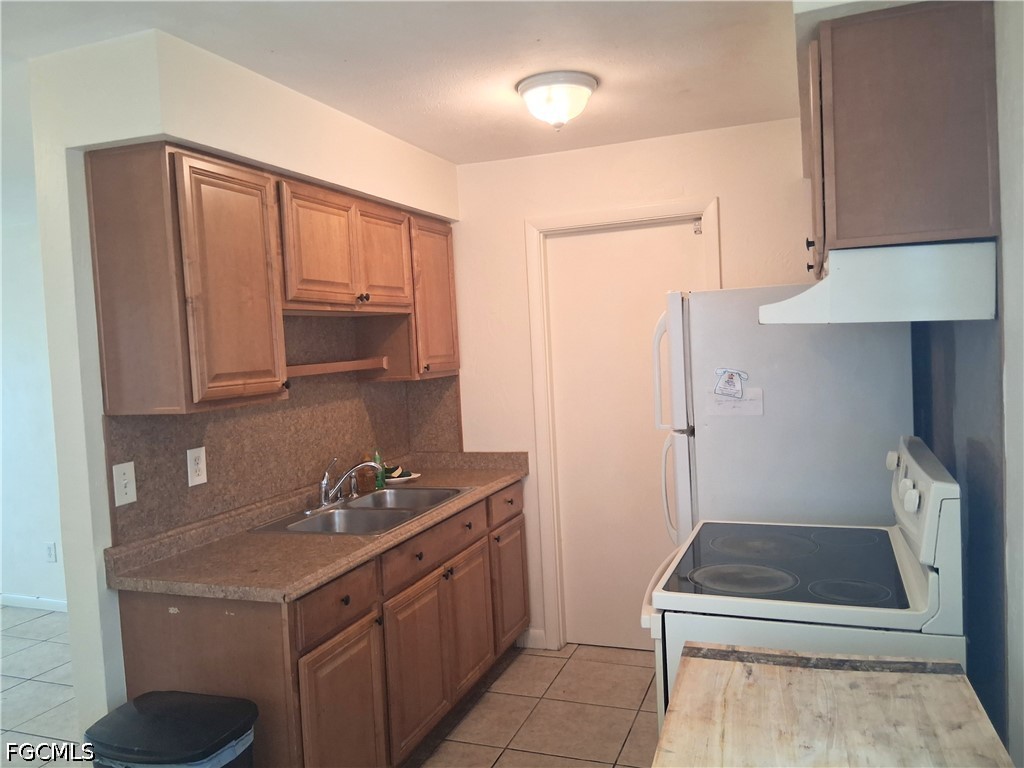 3 Bed Waterfront Home for Sale in Lehigh Acres, FL, $212,900 — photo 8