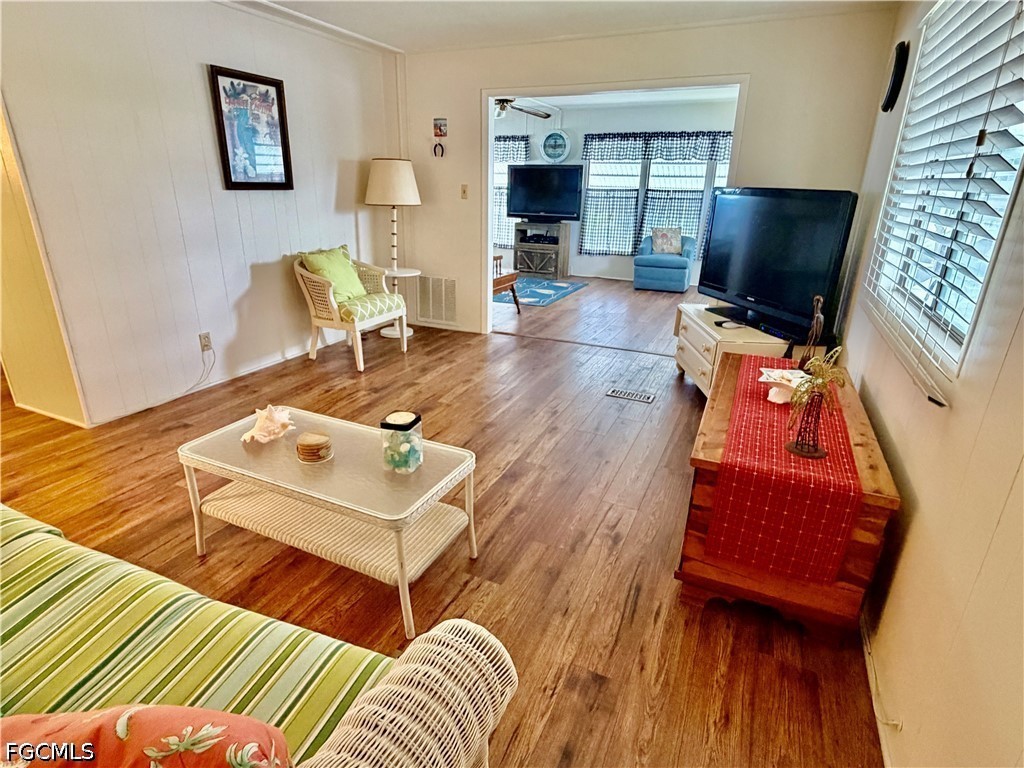 2 Bed ManufacturedHome for Sale in Carriage Village, FL — photo 8