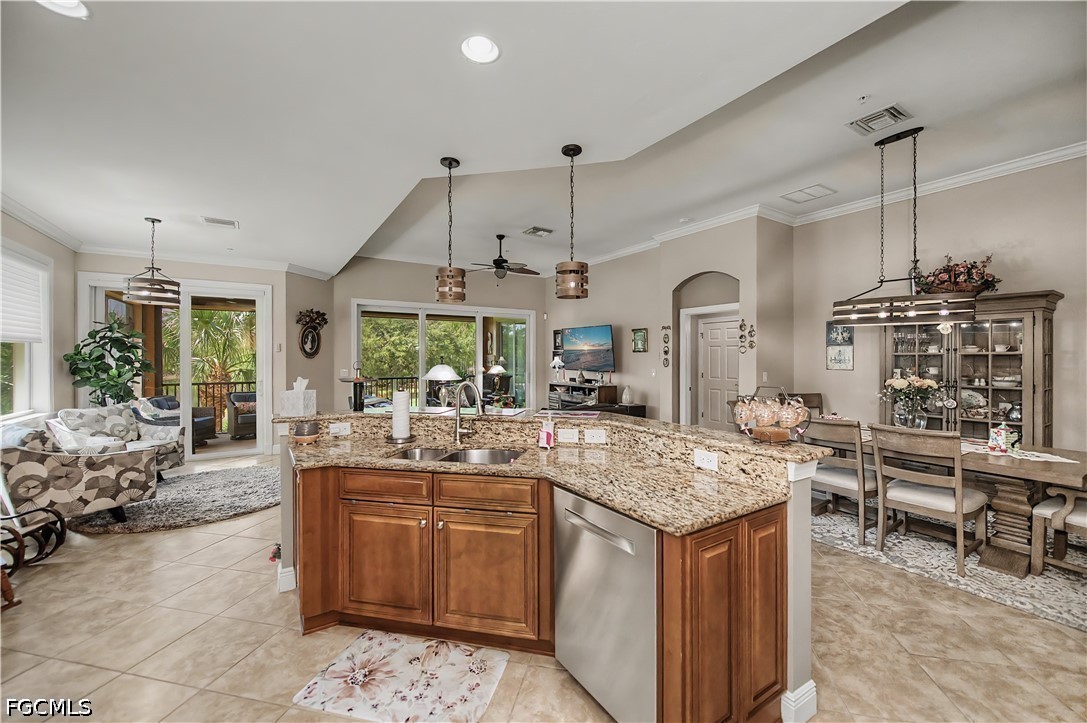 3 Bed Condominium for Sale in Viadana, FL, $585,000 — photo 8