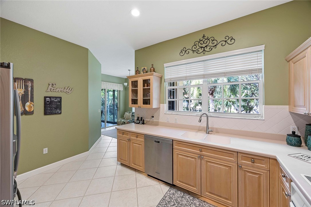 3 Bed Condominium for Sale in The Hamptons, FL, $11,000 — photo 8