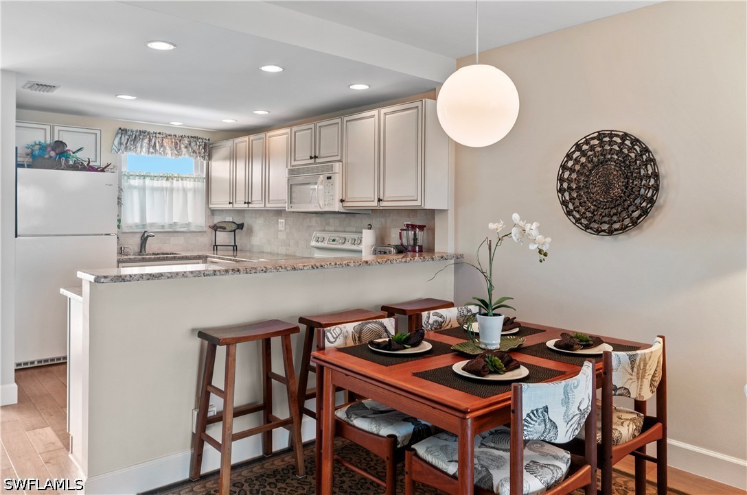 2 Bed Condominium for Sale in Naples, FL, $378,000 — photo 8