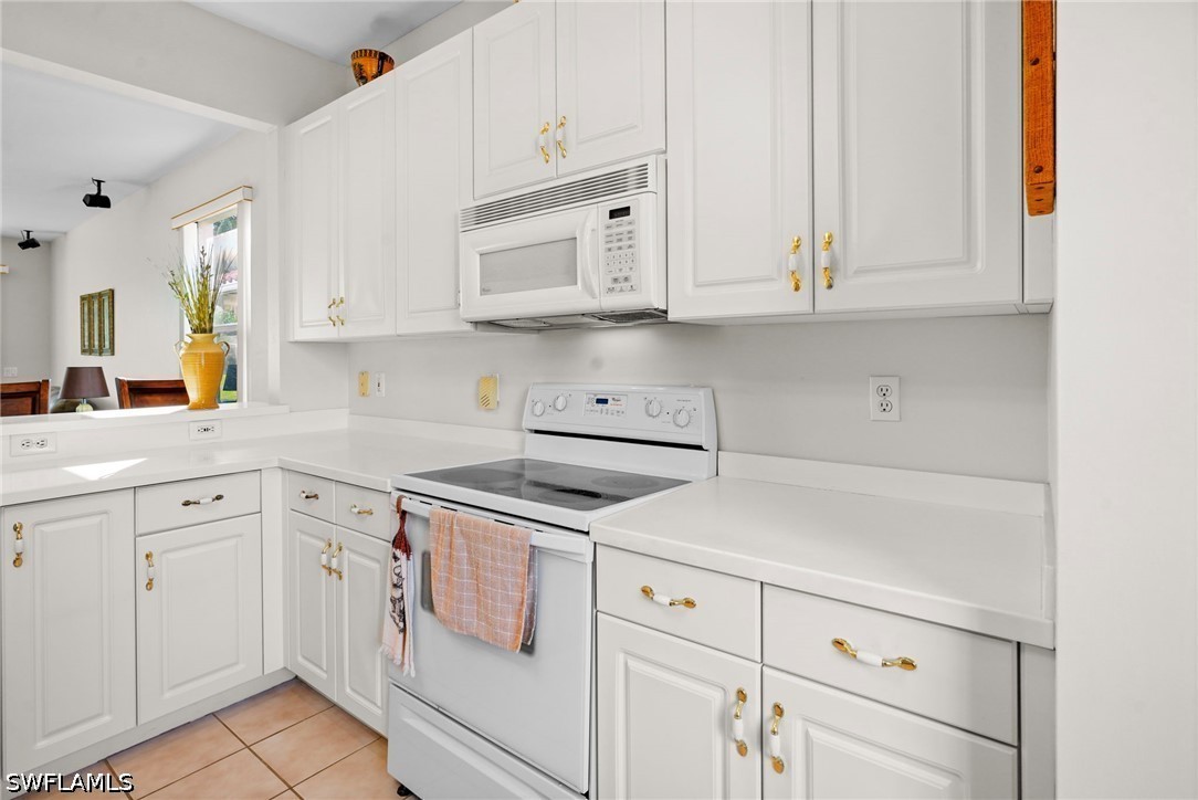 3 Bed Waterfront Home for Sale in Silverlakes, FL, $390,000 — photo 8