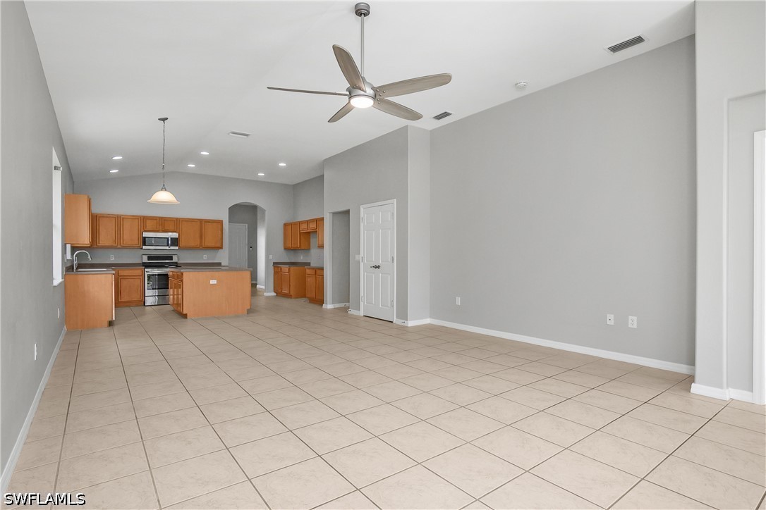 4 Bed SingleFamilyResidence for Sale in Naples, FL, $464,900 — photo 8