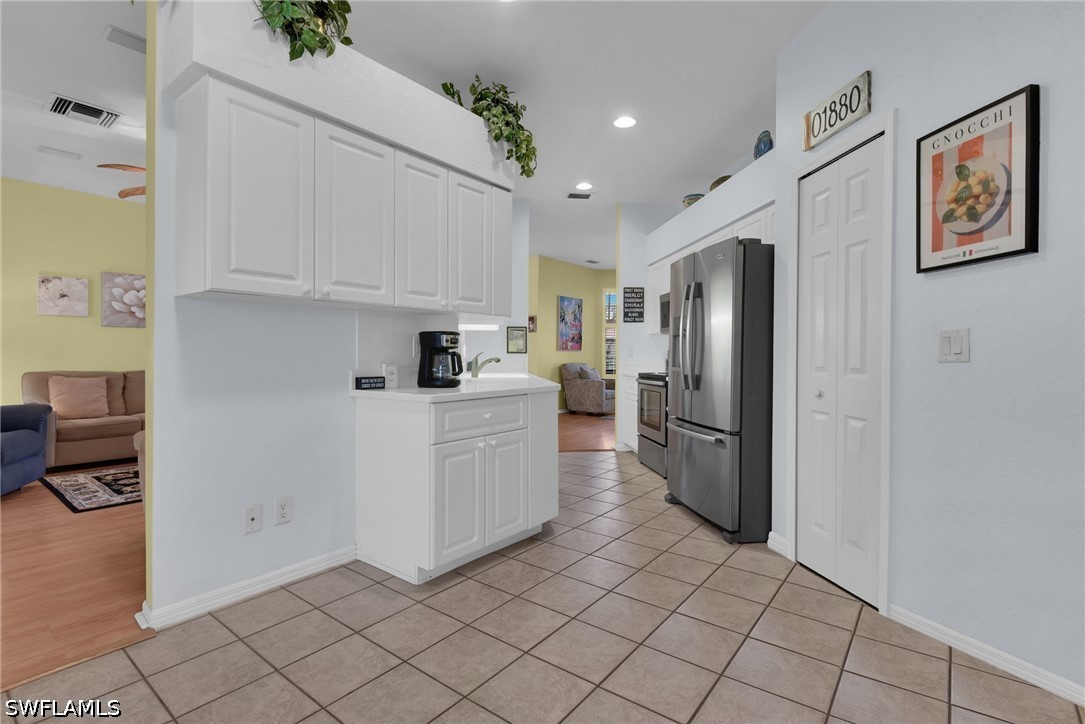 2 Bed SingleFamilyResidence for Sale in North Fort Myers, FL — photo 8