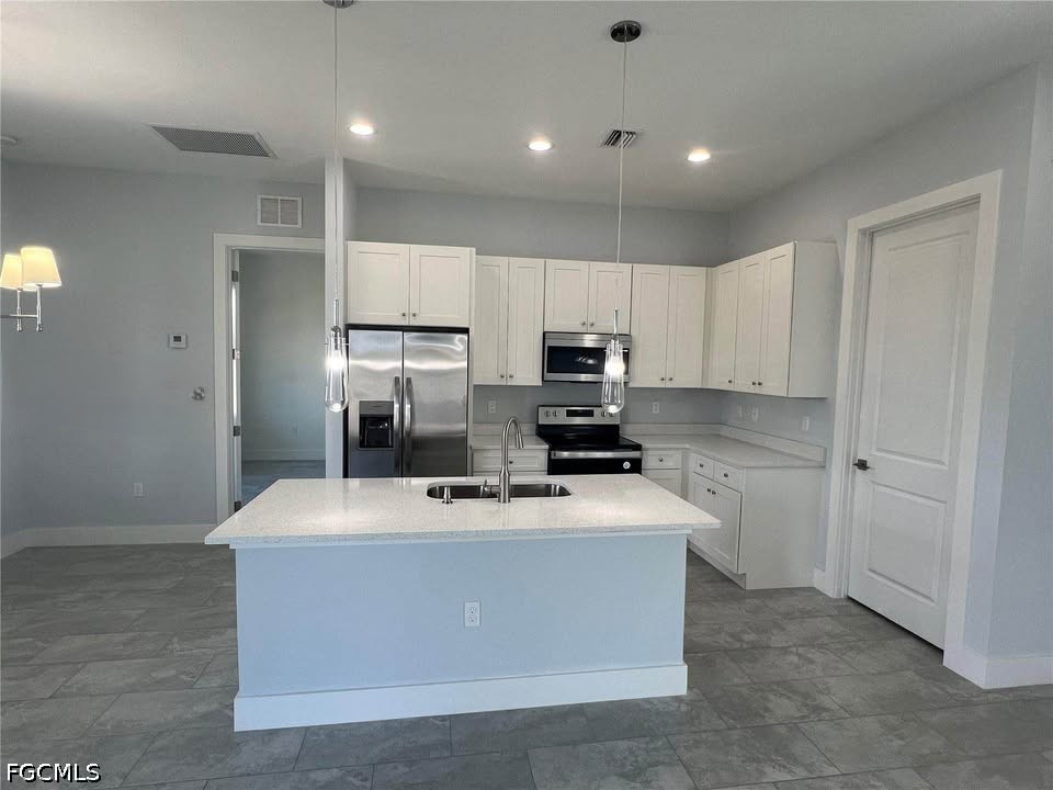 3 Bed SingleFamilyResidence for Sale in Labelle, FL, $2,400 — photo 8