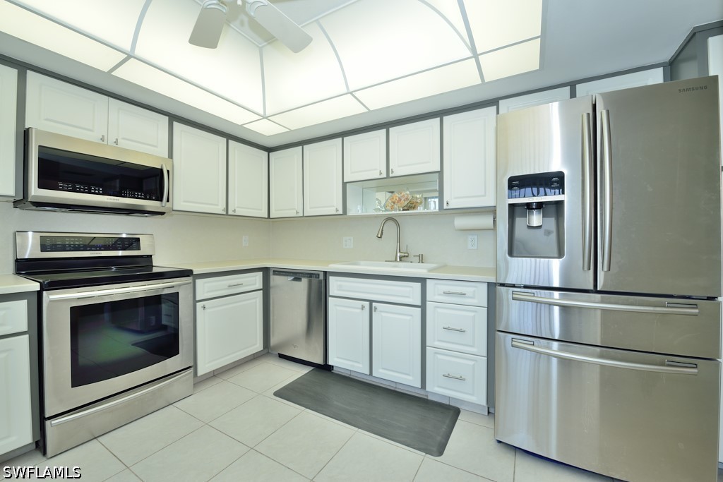 2 Bed Condominium for Sale in Naples, FL, $5,000 — photo 8