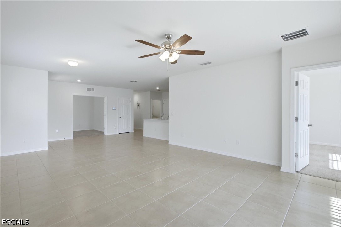 2 Bed Attached for Sale in Magnolia Landing, FL, $295,000 — photo 8